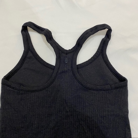 Lululemon 🍋 size 4 - Picture 2 of 2